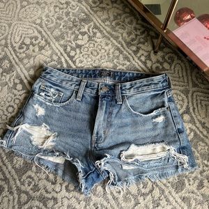ABERCROMBIE AND FITCH DENIM SHORTS!